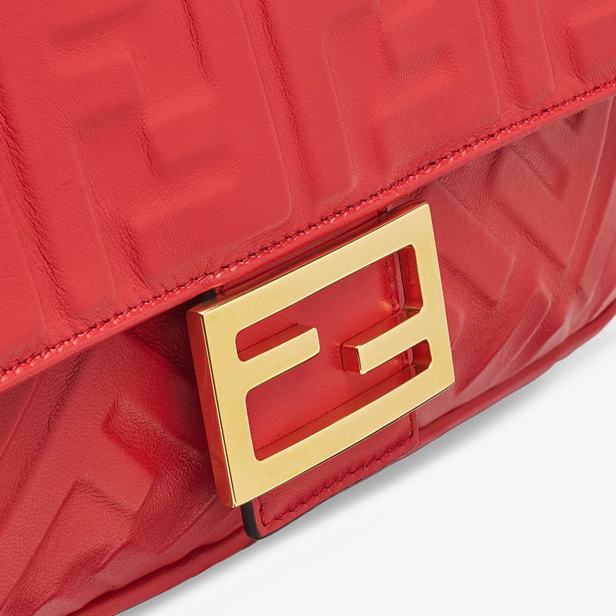حقيبة باجيت من الجلد أحمر FENDI