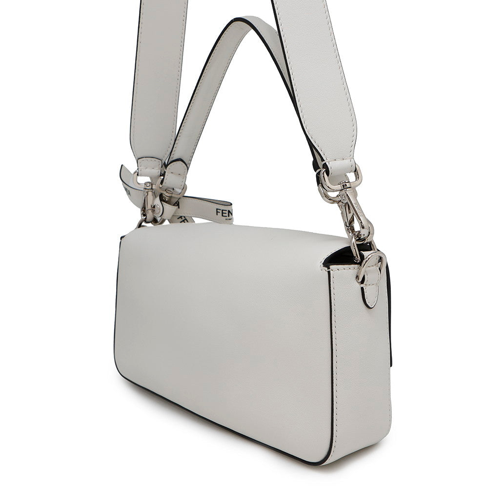 Fendi Marc Jacobs Collaboration Mamma Bucket أبيض8br600 جلد