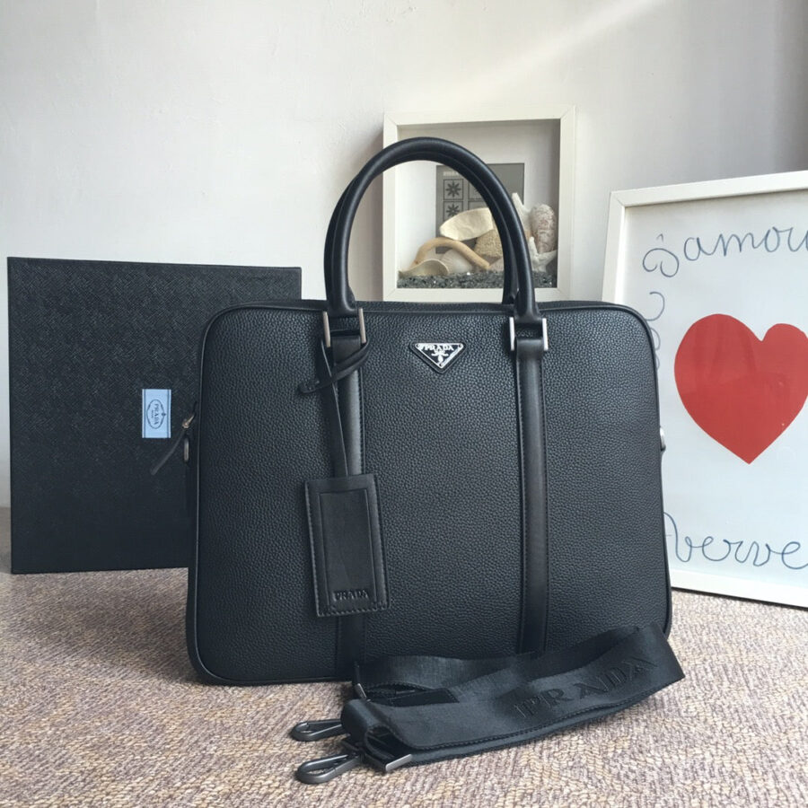 Designer handbag black – front view