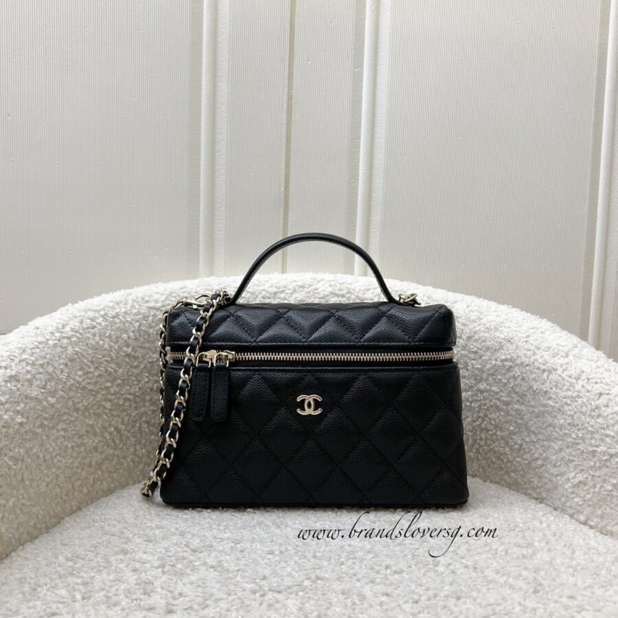 Chanel Clutch black bag – front view