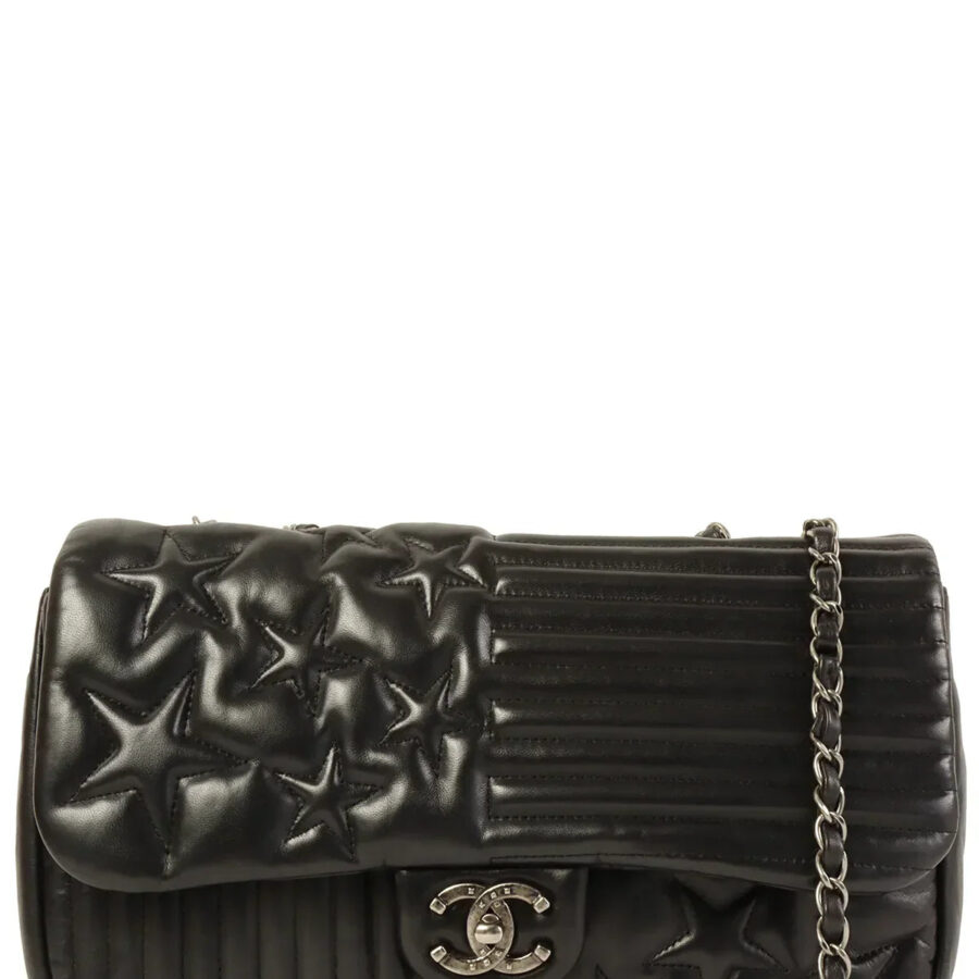 Chanel Chain Bag black – front view