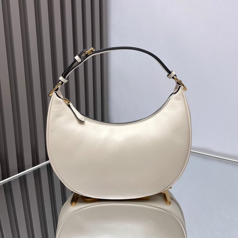 FENDIGRAPHY MEDIUM 29 IN WHITE SMOOTH LAMBSKIN GOLD HARDWARE | Studio Nafay